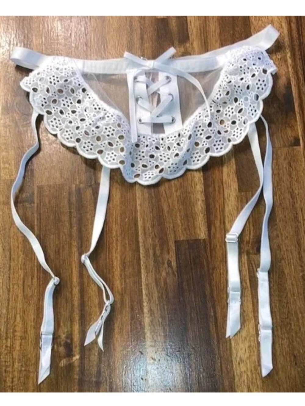 Victoria's secret dream Angel's eyelet lace garter belt skirt MEDIUM LARGE